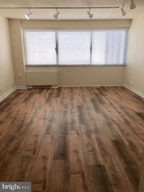 Primary Photo - 5500 Friendship Blvd