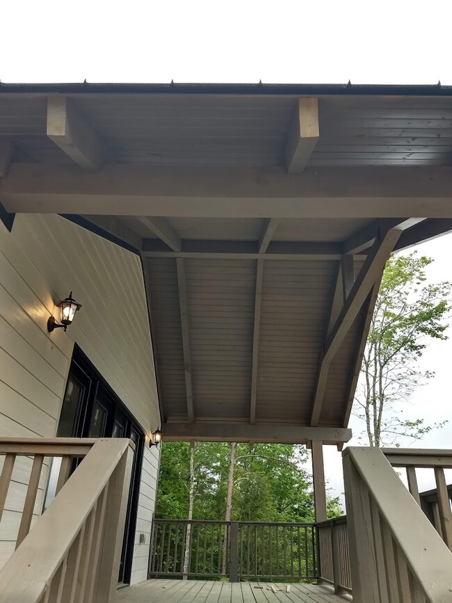 Building Photo - 557 Siever Rd