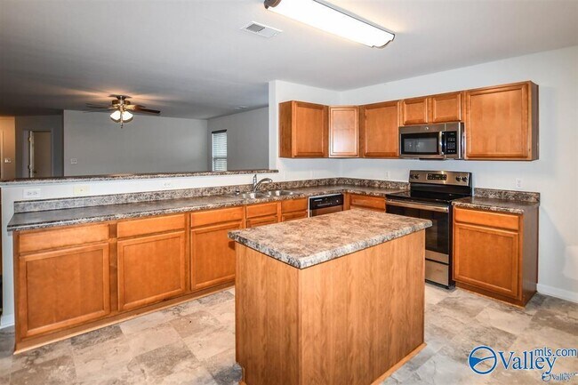 Foto del edificio - 226 Harold Murphy Dr