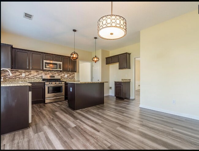 Foto del edificio - 4085 Ancroft Cir