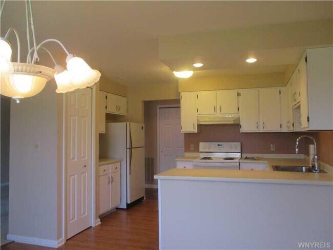 Building Photo - 24 Coolbrook Ct