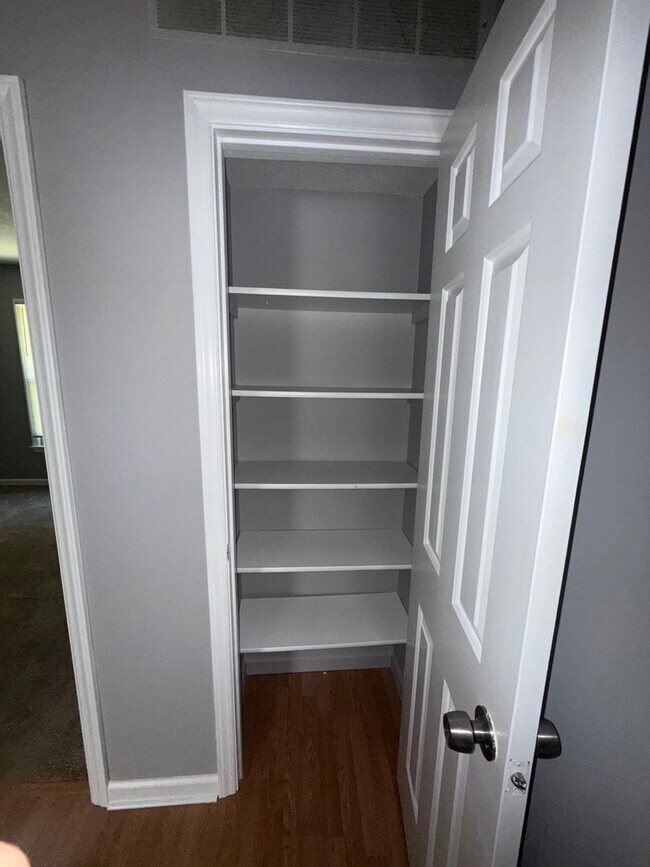 Foto del edificio - 4704 Lawndale Dr