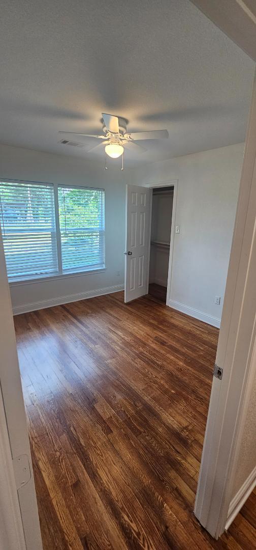 Building Photo - 408 S Andrews Dr