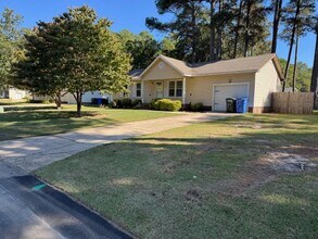 Building Photo - 925 Winterberry Dr