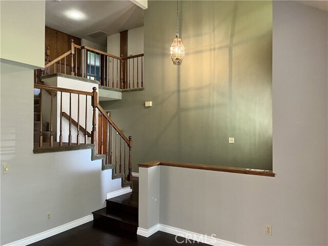 Building Photo - 671 Ridgeview Ct