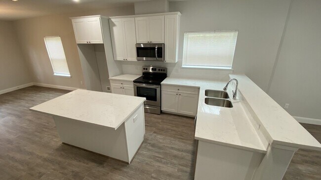 Foto del edificio - 5225 E Houston Rd