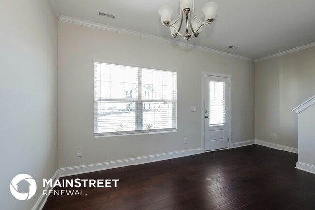 Building Photo - 2139 Vecchio Dr