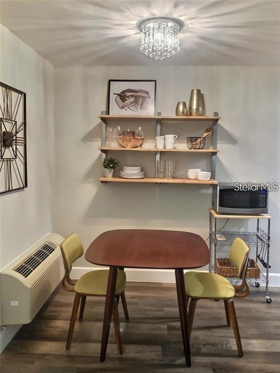 Building Photo - 1301 S Howard Ave