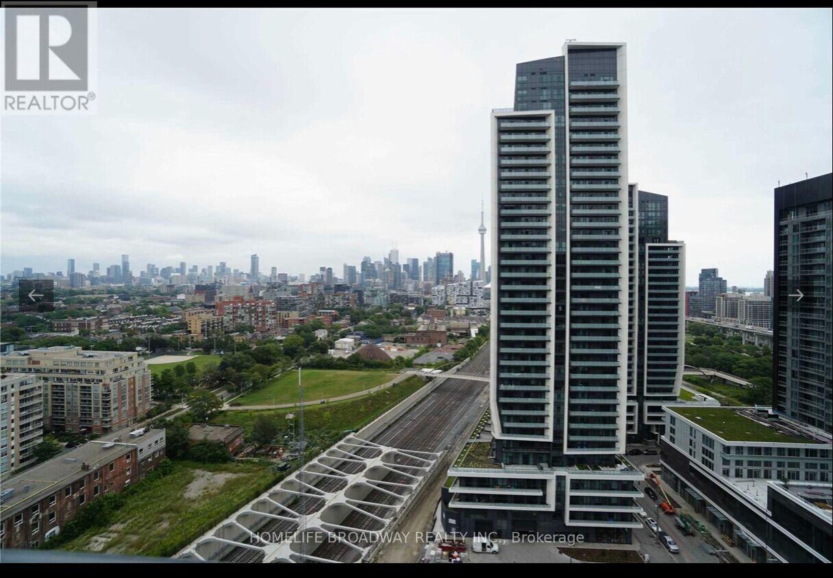 Primary Photo - 19 Western Battery Rd