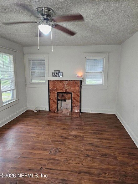Foto del edificio - 4067 Gilmore St