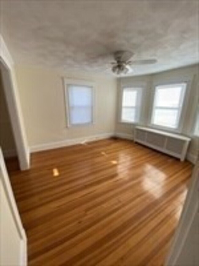 Foto del edificio - 1139 Beacon St