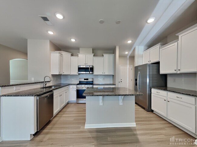 Building Photo - 187 Falls Cove Drive Troutman NC