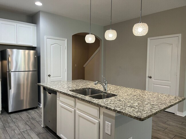 Building Photo - 11950 Sands Cv