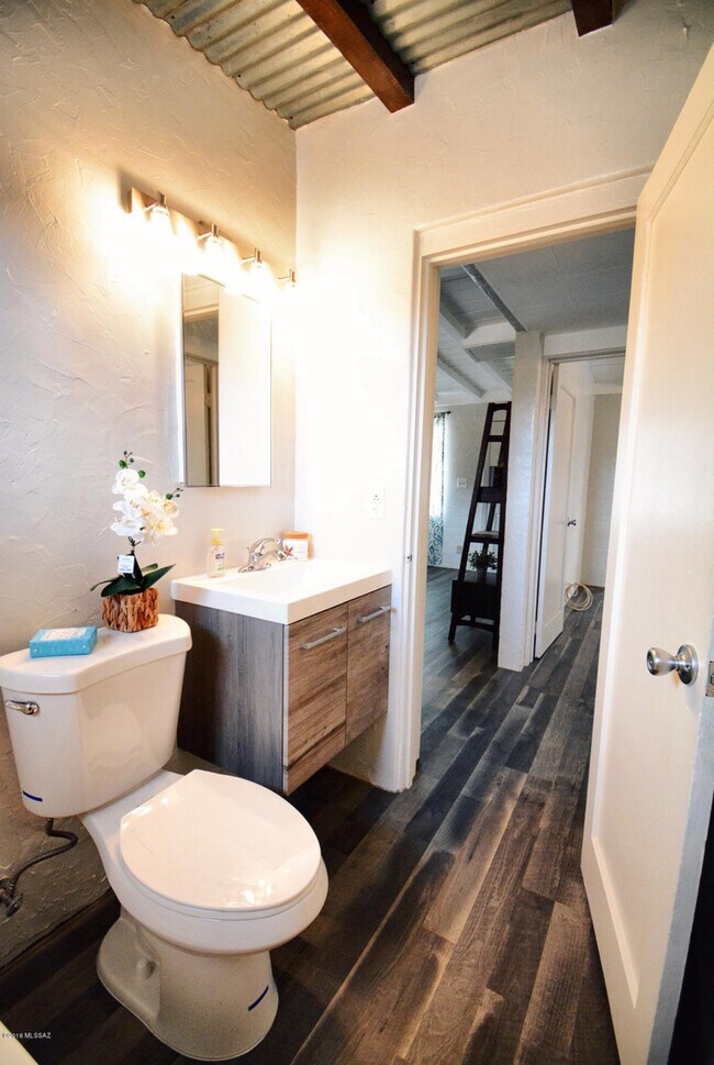 Foto del edificio - 4227 E Santa Barbara Ave