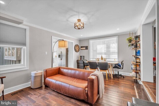 Foto del edificio - 406 Kings Hwy E