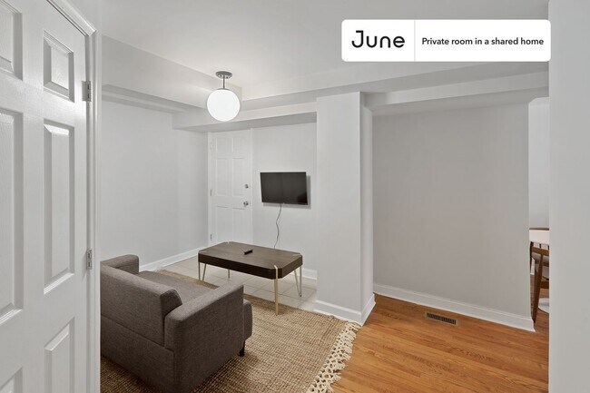 Foto del edificio - Room in Shared 2 bed/1 bath home in Brookland