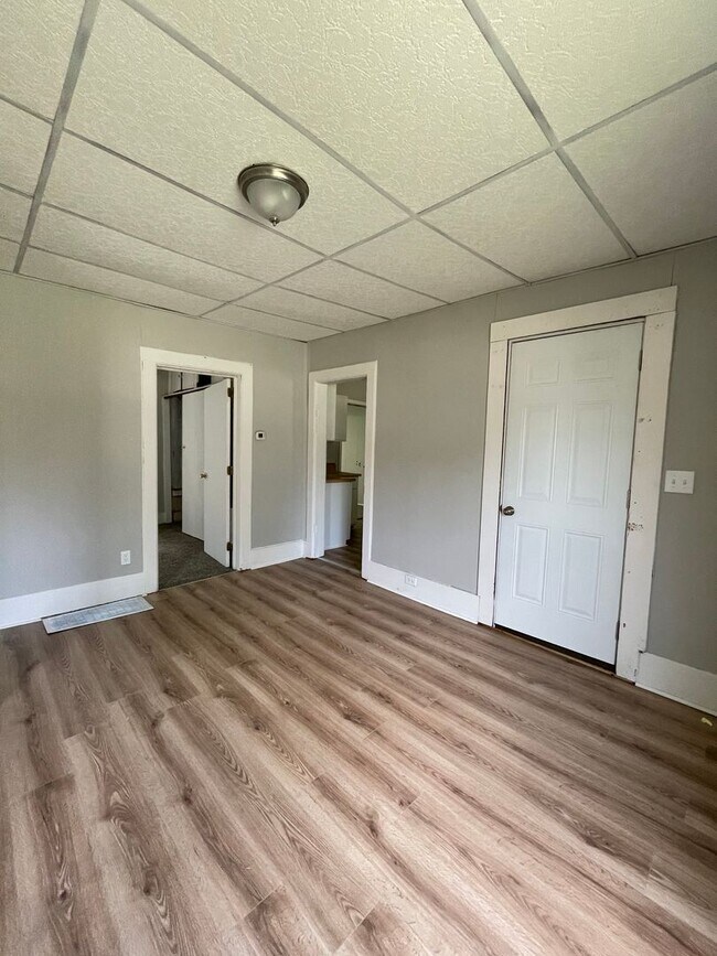 Foto del edificio - 201 S Merchant St. Emporia, KS 66801.