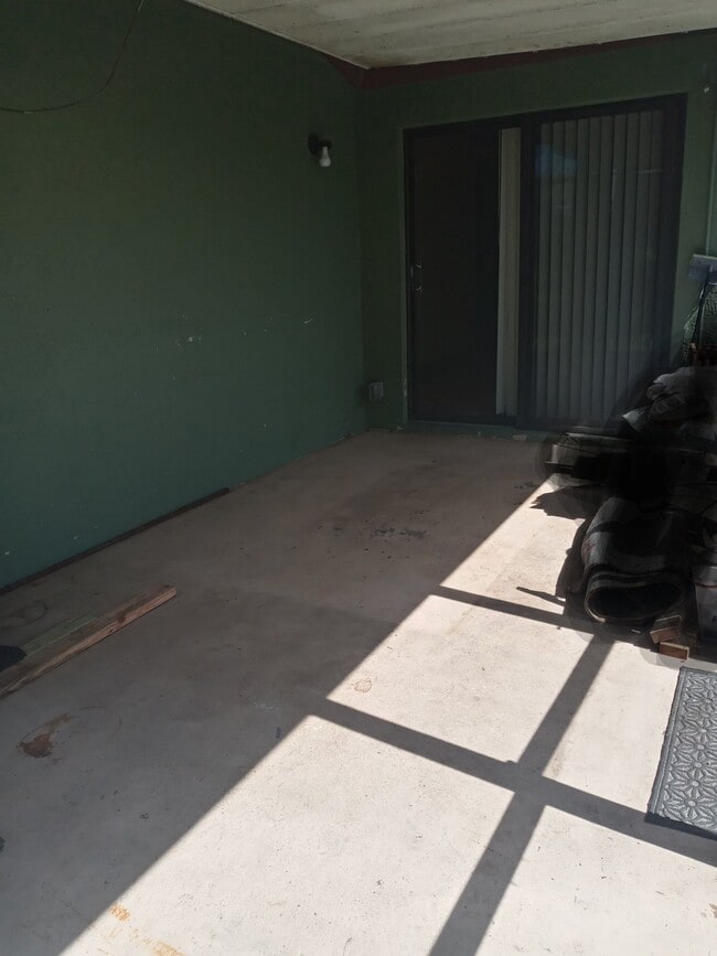Building Photo - 9090 Spanish Isles Blvd