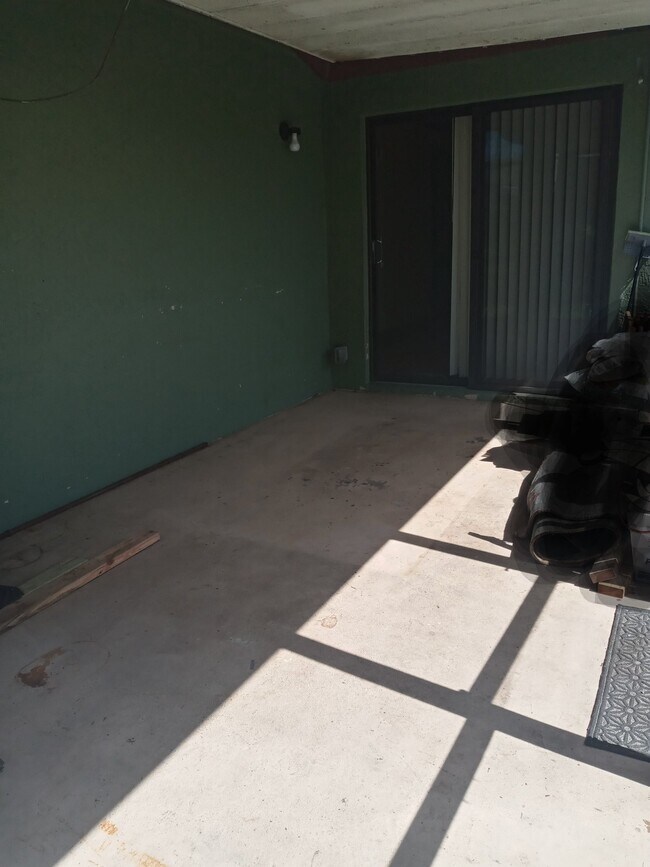 Foto del edificio - 9205 Saddlecreek Dr