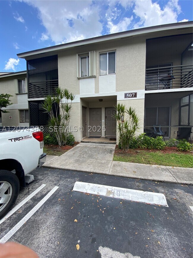 Building Photo - 3500 Gateway Dr