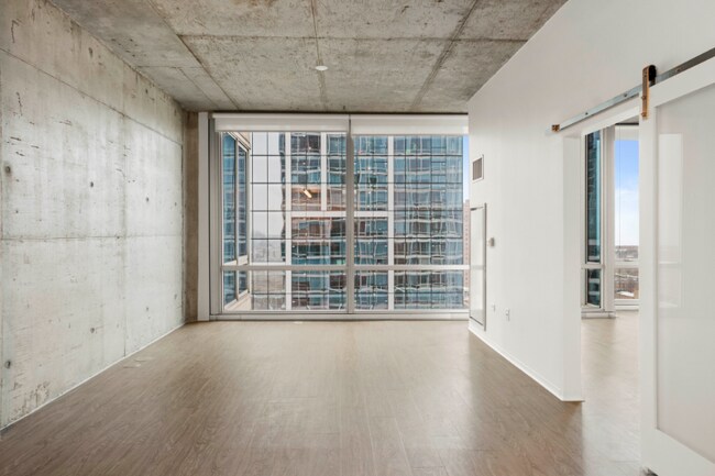 Foto del edificio - 1449 S State St