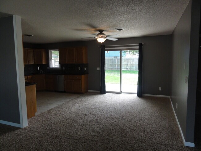 Foto del edificio - Beautiful Single Family Home, Great Location