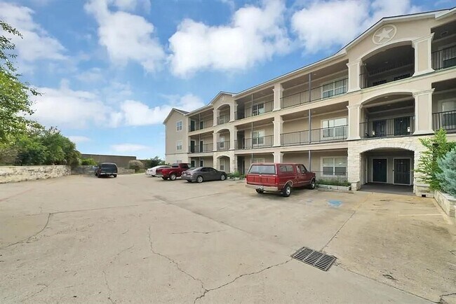Building Photo - 7039 Kingston Cove Ln