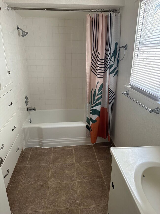 Foto del edificio - Cute Bungalow!