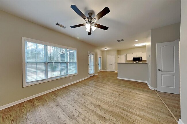 Foto del edificio - 383 Kyles Cir