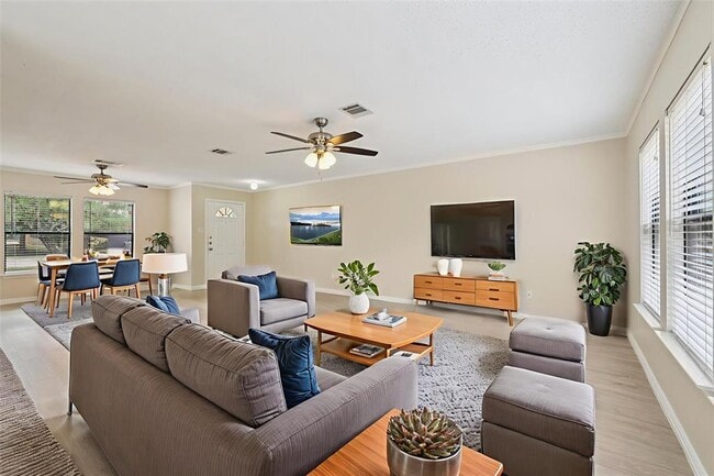 Building Photo - 2703 Vinson Ct