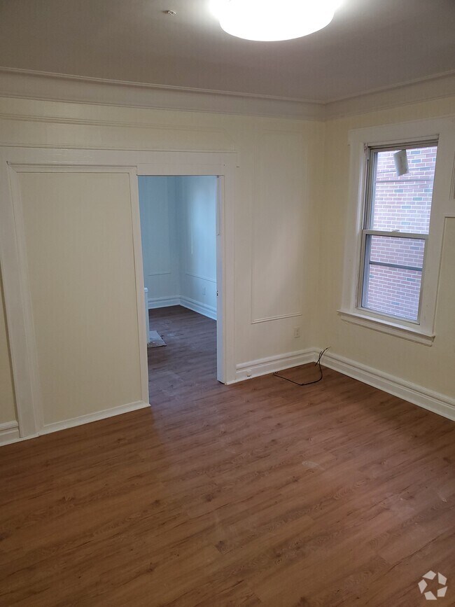 Upper Vailsburg Apartments for Rent with Parking Newark, NJ 3