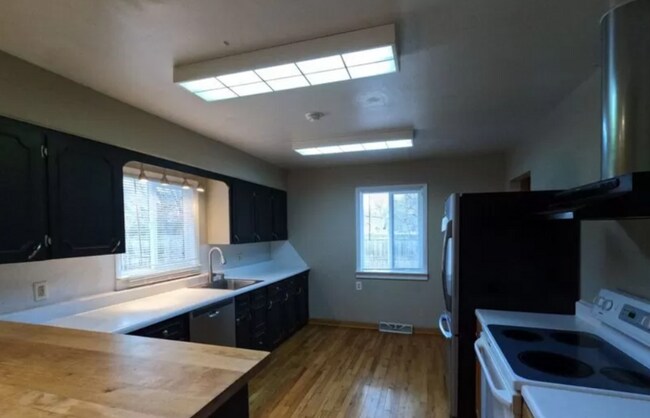 Foto del edificio - 1704 Dale Ct