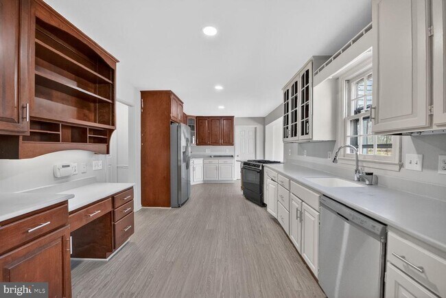 Foto del edificio - 21733 Oatlands Rd