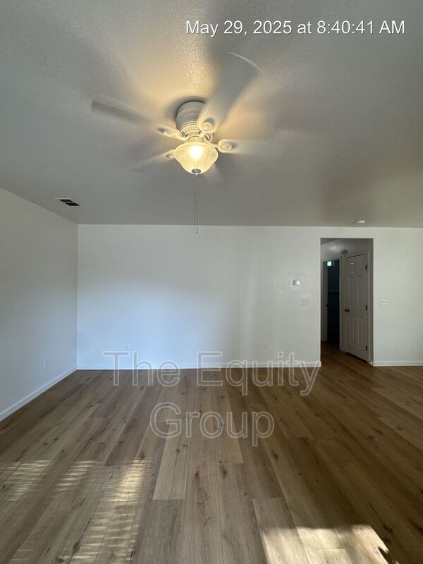 Foto del edificio - 322 S Crespi Ave
