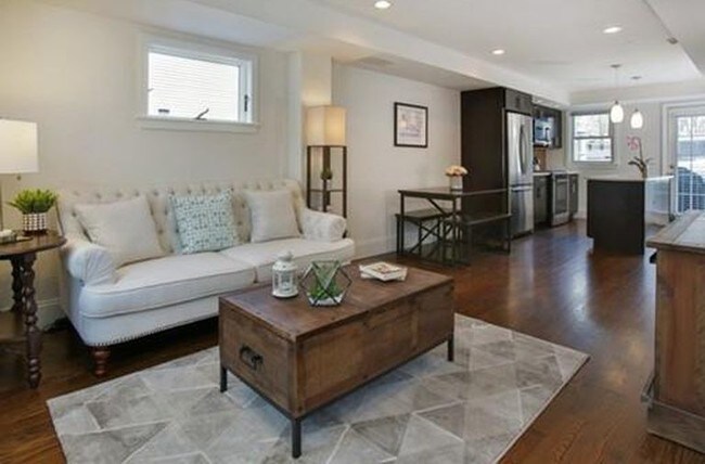 Foto del edificio - 210 W 7th St