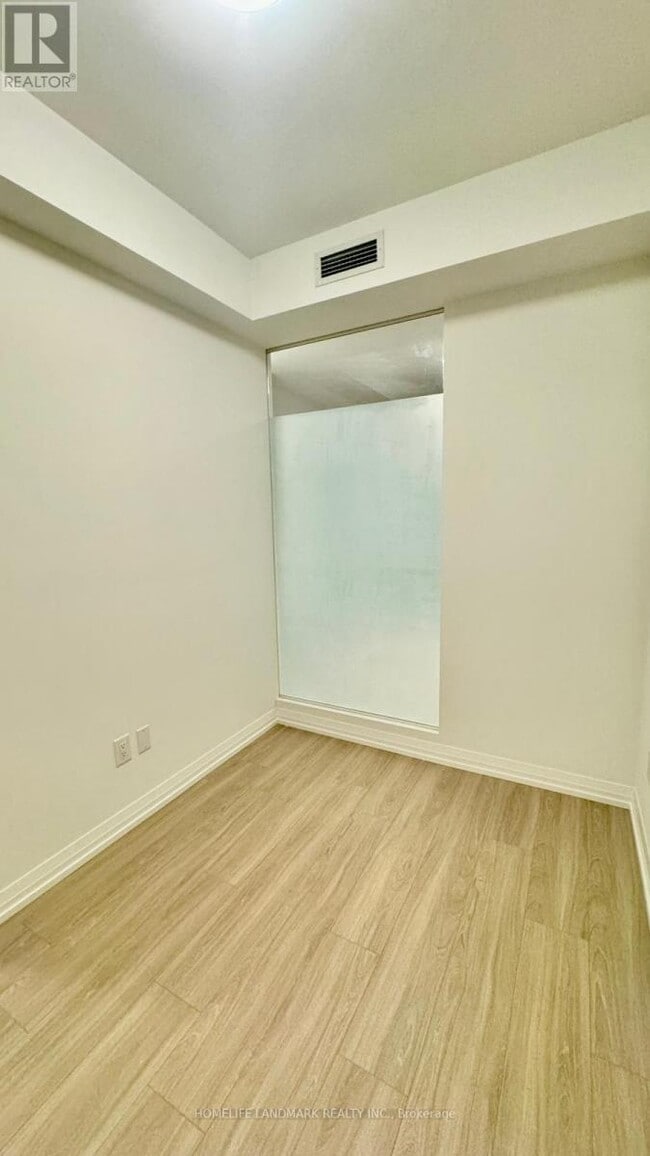 Building Photo - 8 Widmer St