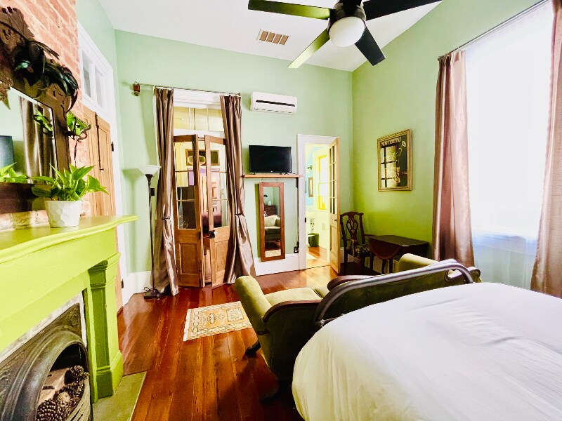 Foto principal - 1435 N Prieur St