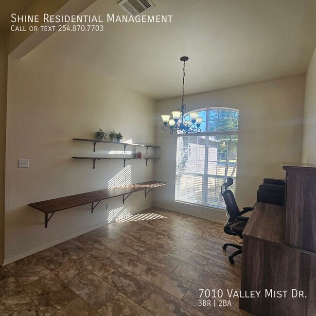 Foto del edificio - 7010 Valley Mist Dr