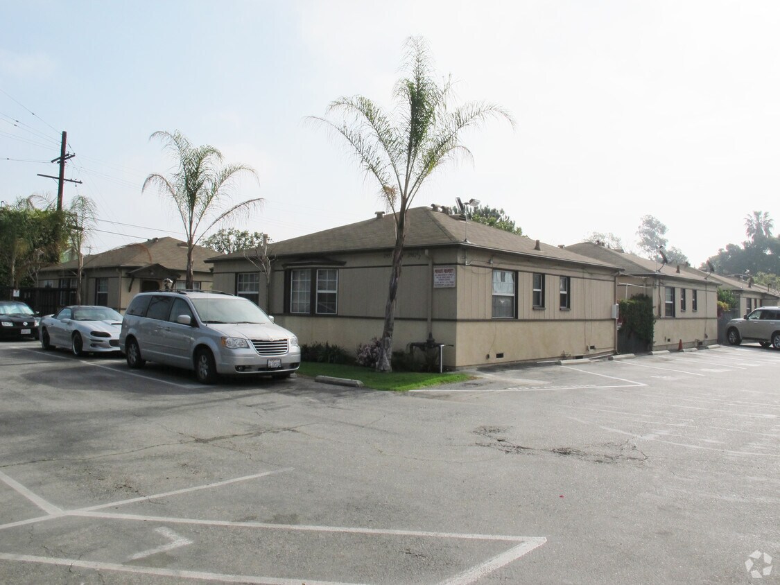 132 Apartments Available for Rent in Palms, CA