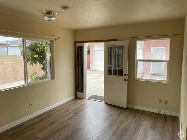 Building Photo - 4849 W 133rd St