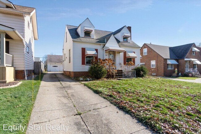 Foto del edificio - 3 br, 1.5 bath House - 3861 W 134th St