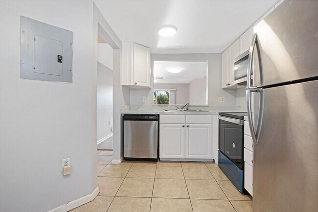 Foto del edificio - 4080 NW 90th Ave