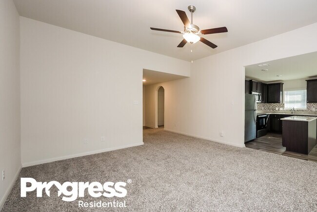 Building Photo - 111 Palomino Bnd Dr
