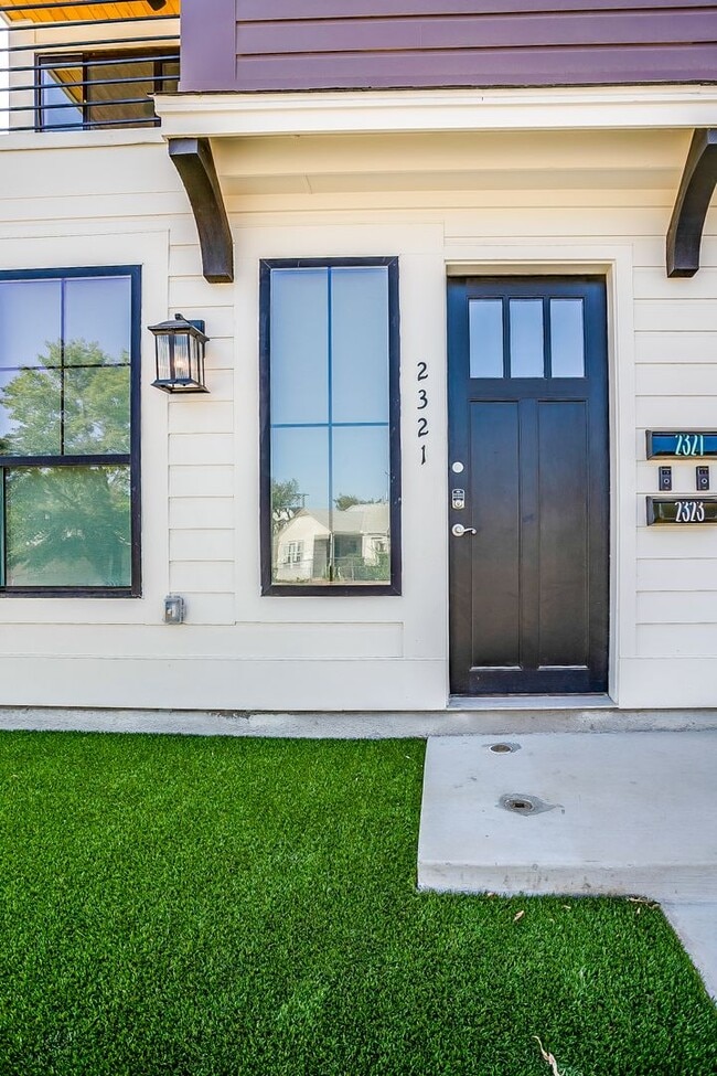 Foto del edificio - 2321 Benbrook Blvd