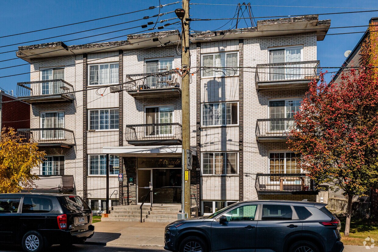 Photo du bâtiment - 645 Rue Gordon