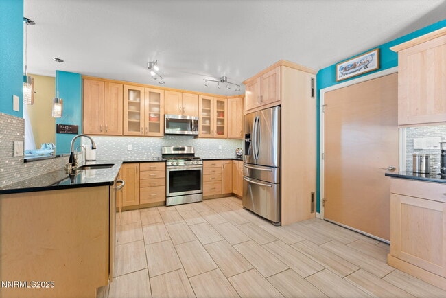 Building Photo - 2255 Wide Horizon Dr