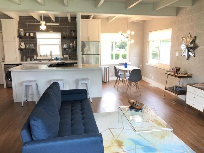 Foto del edificio - 4817 E 13th St
