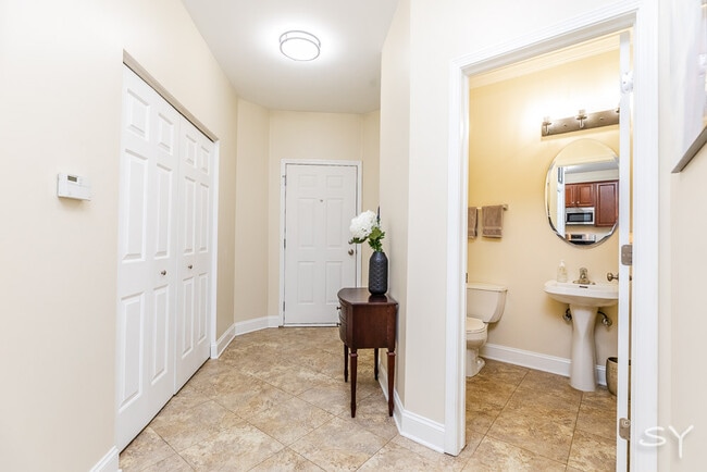 Entryway - 121 Neutrenton Ave