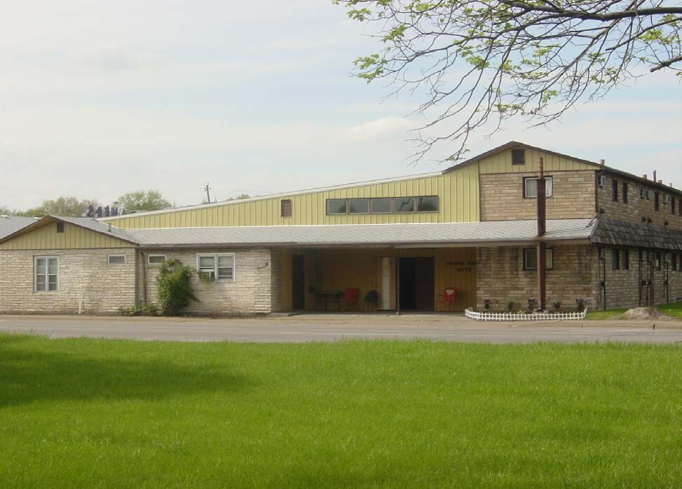 Primary Photo - Crossroads Apartments