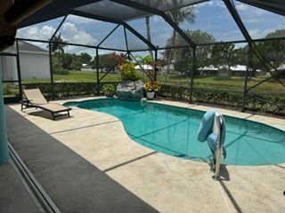 Foto del edificio - 2338 SE West Blackwell Dr